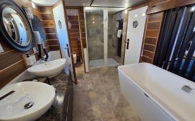 Mała Anglia Deluxe Rooms&SPA